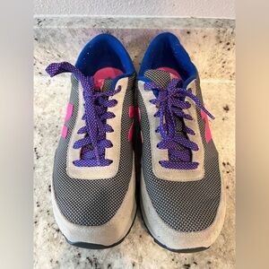 Men’s size 9 New Balance 501 Gray and Pink shoes